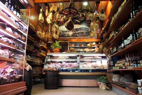 Tuscan cured meats shop in Viareggio