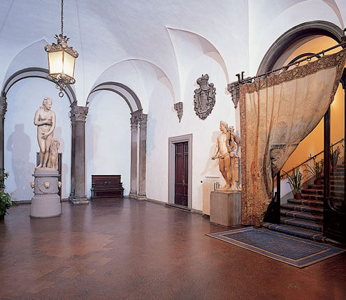 the atrium palazzo Borghese Florence