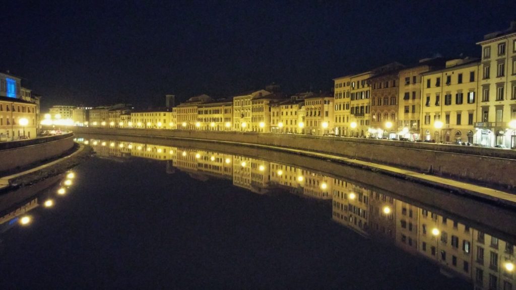 Lungarni at night, Pisa