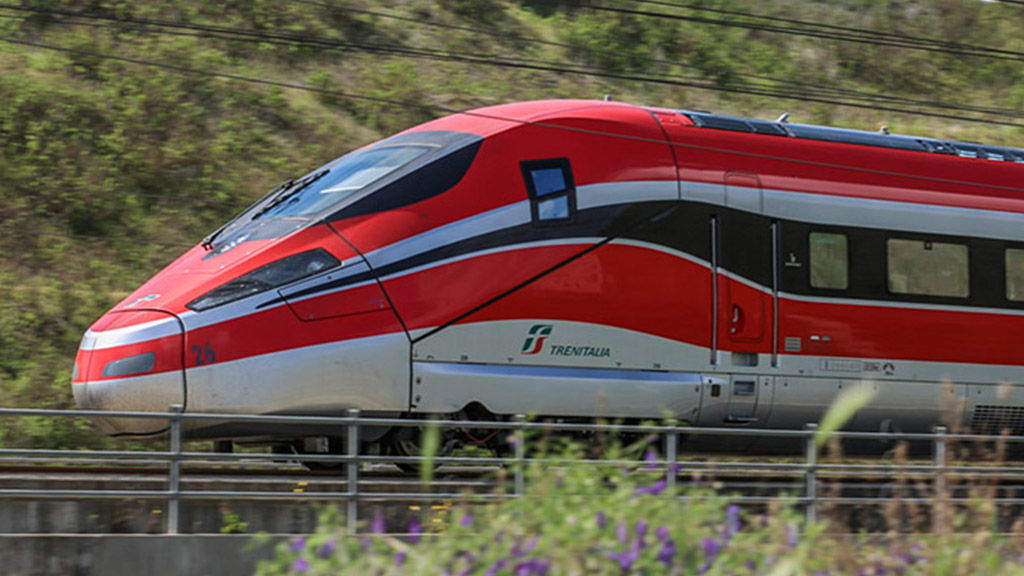 travel tuscany by train