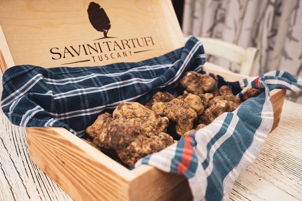 Truffle Box Savini Tartufi Valdera in Tuscany